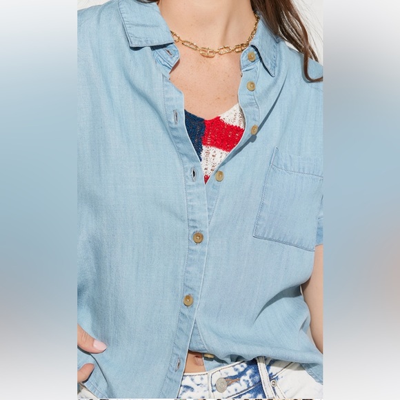 (38)🌷New Francesca’s Kali Short Sleeve Button Down Shirt🌷 - Picture 5 of 6